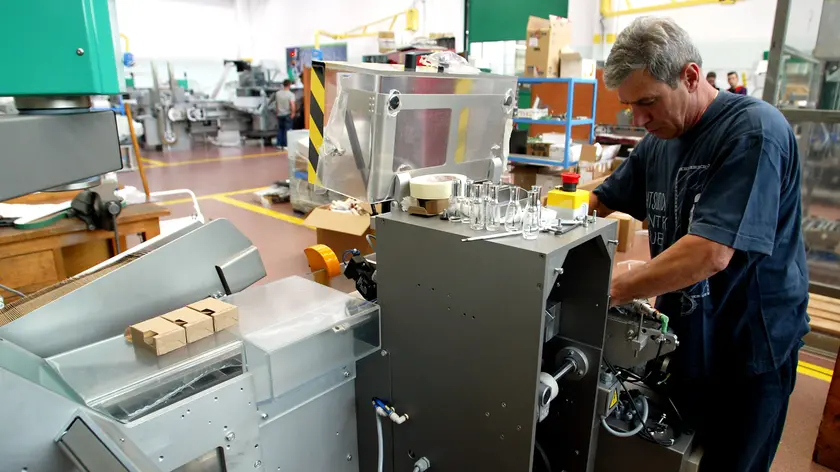Un metalmeccanico al lavoro