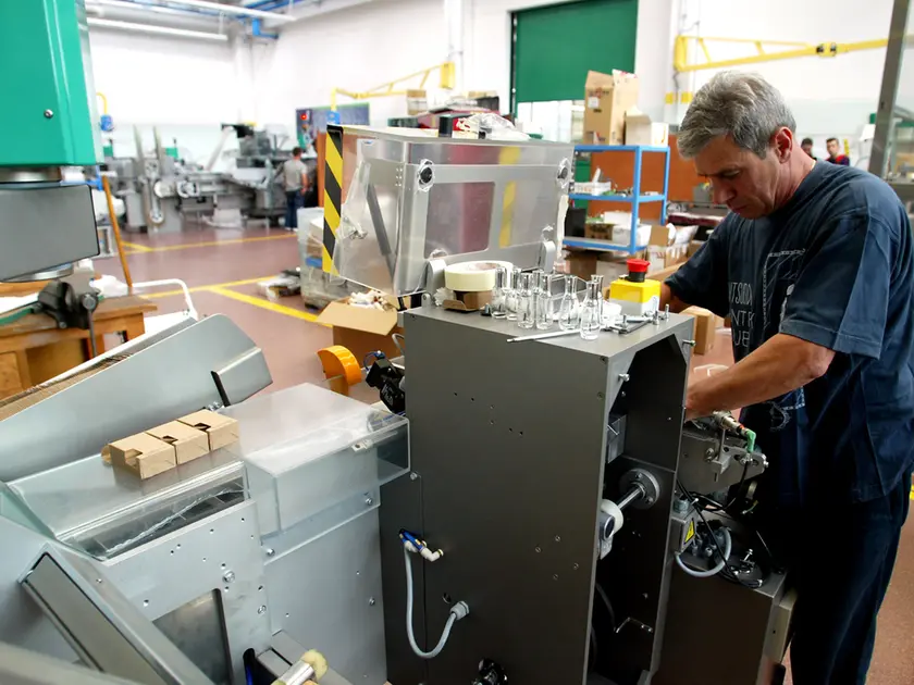 Un metalmeccanico al lavoro