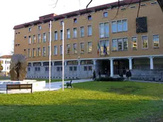 Caorle, rapina con il coltello a un 30enne: arrestato un minorenne