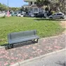 La panchina su cui è stata trovata la ragazza