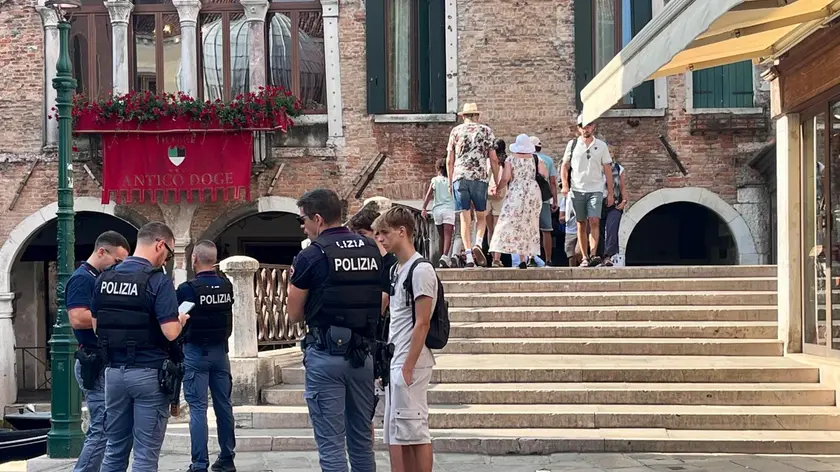 Controlli della polizia a Venezia