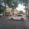 L'Audi abbandonata in mezzo alla strada