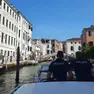 Due agenti di polizia a Venezia