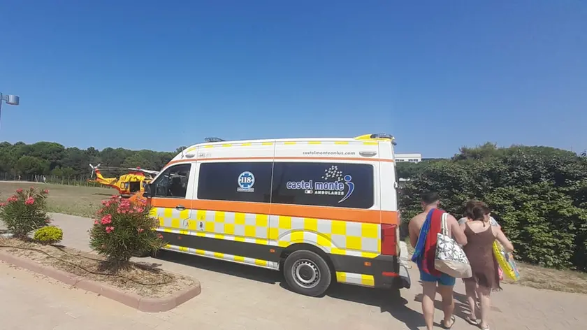 Un'ambulanza sulla spiaggia di Bibione