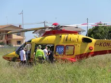 L'elisoccorso atterrato a Eraclea (foto Bortoluzzi)
