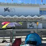 Il primo accampamento alla Mostra del Cinema