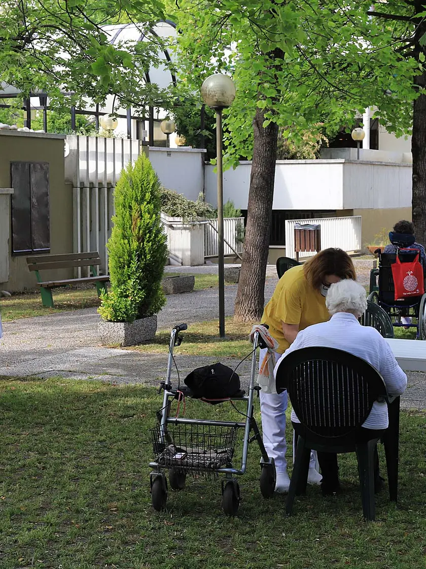 Anziani in casa di riposo