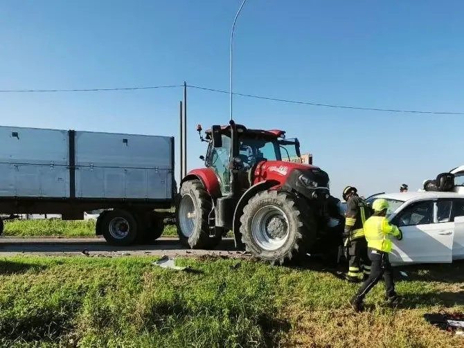 Lo scontro a Camponogara (foto vigili del fuoco)