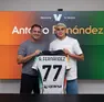 Il neo acquisto Fernàndez con la maglia del Venezia
