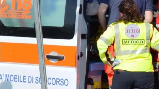 Il giovane è stato soccorso dal Suem 118