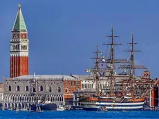 La Amerigo Vespucci nel bacino di San Marco
