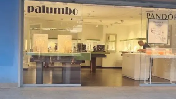 Il negozio Palumbo preso d'assalto