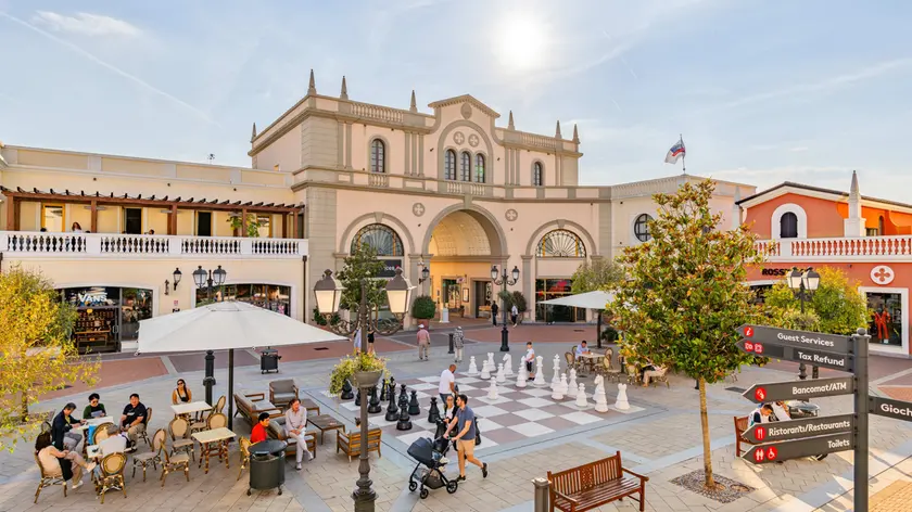 L’outlet di Noventa, il furto è avvenuto nel parcheggio