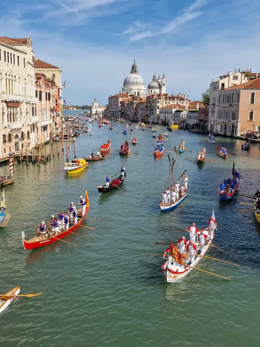 Una immagine della Regata Storica 2025