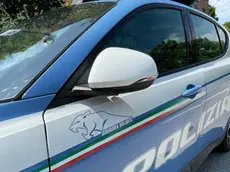 L'uomo ha aggredito fisicamente e verbalmente la donna