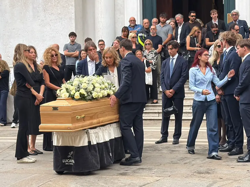 Il funerale di Michele Cecconi (foto Pòrcile)