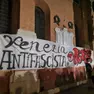 Lo striscione in campo San Francesco a Venezia