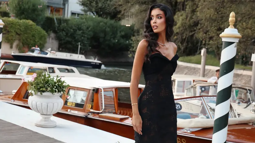 La modella Ahlam El Brinis alla Mostra del Cinema