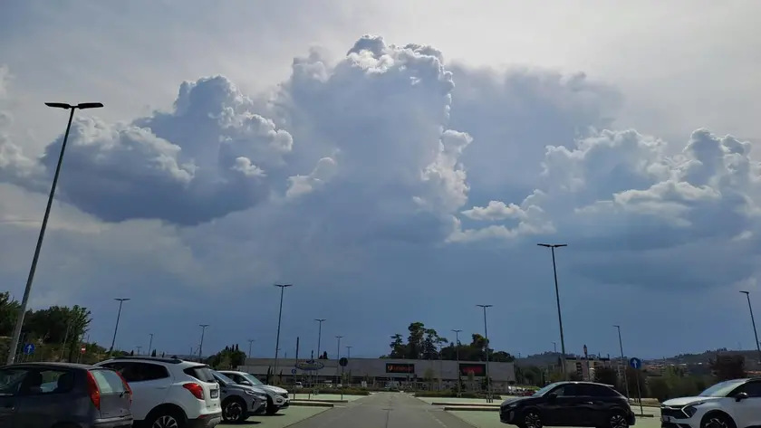 Meteo Veneto, arriva la pioggia: temporali e temperature in calo, poi torna il sole