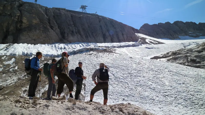 Quel che resta del ghiacciaio della Marmolada