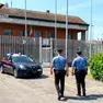 Maltrattamenti a moglie e figlie, una è minorenne: 43enne allontanato