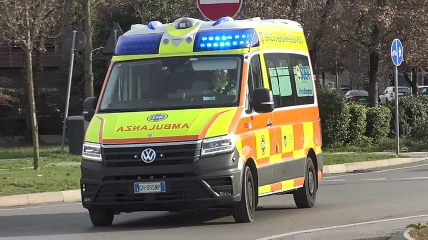Annone Veneto, schianto tra due auto e un camion