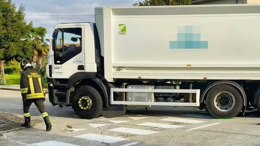 Mamma travolta dal camion: il luogo della tragedia