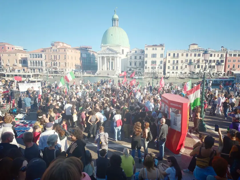 La manifestazione a Venezia