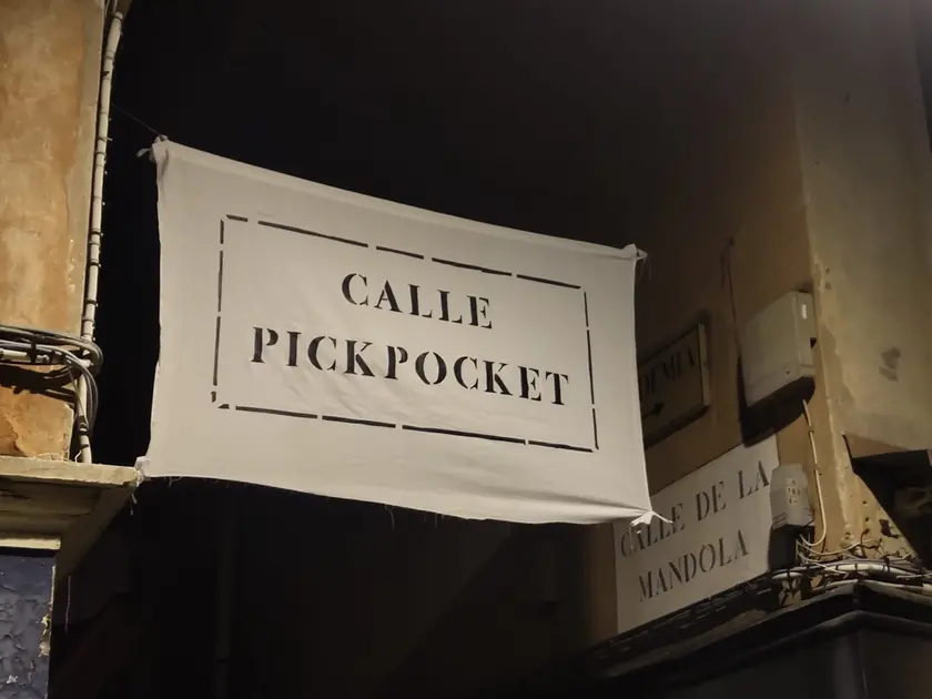 Venezia, scambiata per una borseggiatrice e picchiata: «Pickpocket»