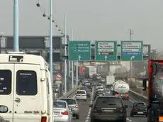 Rallentamenti sulla tangenziale di Mestre vicino allo svincolo per il centro