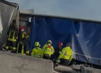 I soccorritori sul luogo dell'incidente