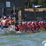 Una squadra al femminile durante una gara