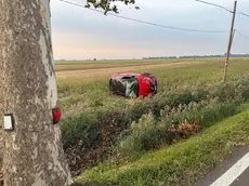 La Renault finita nel campo