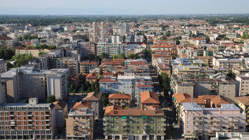 https://images.nuovavenezia.it/view/acePublic/alias/contentid/1uahl48to4zy777wsnq/0/agf_editorial_gfd2340417.webp?f=16%3A9&amp;w=840