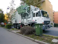 Raccolta di rifiuti con un camion di Veritas