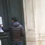 Uno dei volantini appesi ai portoni delle chiese veneziane nel 2019