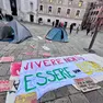 L'accampamento degli studenti per protestare contro il caro affitto