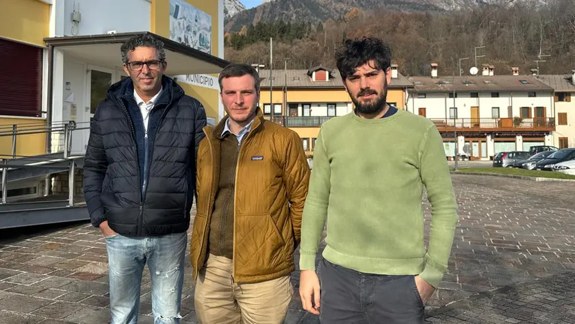 Renato Franceschini, Michele Argenta e Enrico Lanciano, vicesindaco di San Gregorio, referenti della Cer bellunese Monte Pizzocco