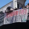 La prospettiva è quella di una mobilitazione più larga, capace di mettere insieme studenti, lavoratori e associazioni
