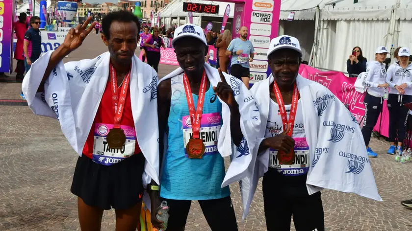 Il podio della maratona maschile (foto Matteo Tagliapietra/Interpress)