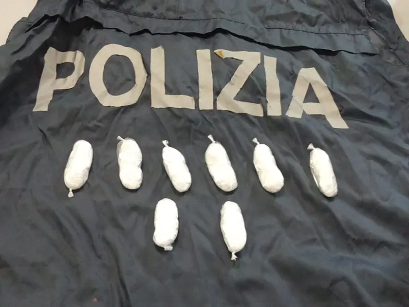 Un sequestro di cocaina da parte della polizia