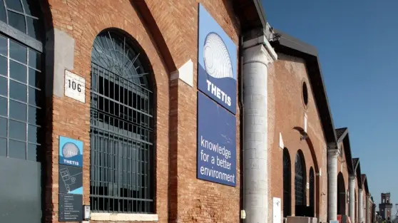 Venezia: Il logo di Thetis, società di ingegneria con sede all’Arsenale