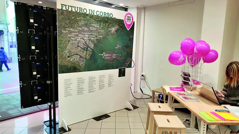 L’infopoint per la campagna elettorale di Luigi Brugnaro nel 2020