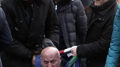 L'intervento delle forze dell'ordine.ANSA/ MASSIMO PERCOSSI