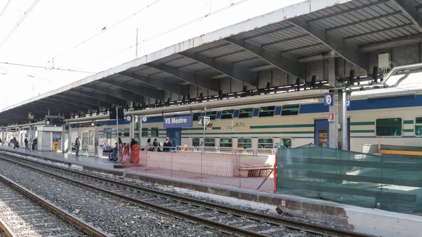 Stazione ferroviaria di Venezia Mestre - lavori per la costruzione di ascensori