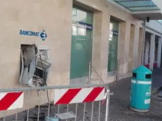 ARTICO - DINO TOMMASELLA - JESOLO - BANCOMAT FATTO ESPLODERE IN PIAZZA DELLA REPUBBLICA