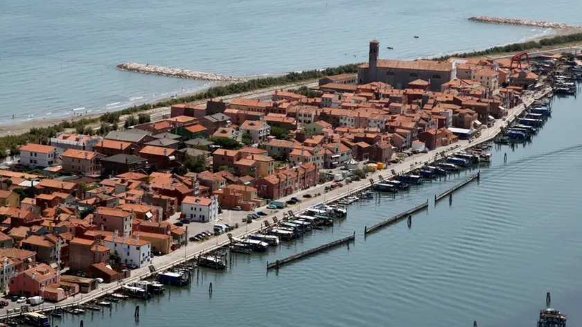 Ê06/08/07 ERREBI - VENEZIA - RIPRESA AEREA DELL'ISOLA DI PELLESTRINA