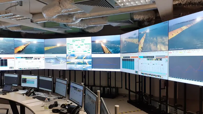 La control room che regola il sistema del Mose