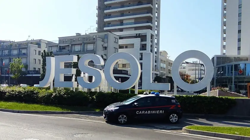 Rapina a Jesolo e violenza sessuale a Lignano: arrestato un ventenne