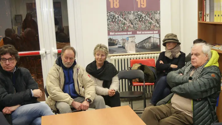 Foto Agenzia Candussi/ Scattolin/ Mestre, quartiere Altobello/ Sopralluogo nei luoghi di degrado della città assieme al sindaco di Venezia Brugnaro e al presidente della commissione parlamentare d'inchiesta Causin